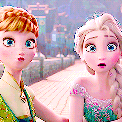 ❤️❄️Frozen fever❄️❤️ Look at precious Elsa, who all through the movie looks so put together, she's all disheveled and adorable she looks like the 21 year old she actually is