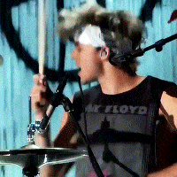 27 Times 5SOS Melted Fangirls' Hearts At The Billboard Music Awards