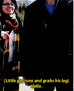 Awww!!! this is precious!! A little girl runs and grabs his leg, and his reaction is awesome! (GIF part 1.