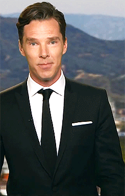 Benedict Cumberbatch kiss gif. Prepare to gasp. Those HANDS!!