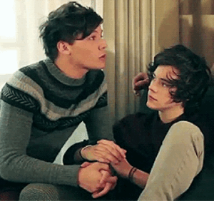 But most of all, you dream of the day when Harry and Louis can just come out and be all cutes and stuff for you | Community Post: Signs That You Are Definitely A Larry Stylinson Shipper