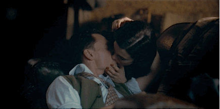 Day 20: Favorite Tom Kiss --- any/all of the one where he's blowing kisses, cause I know they're for me ;  Aside, from that, I'm gonna have to go with this one from Deep Blue Sea. Cause I've fantasized about kissing him like that...
