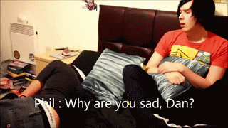 does anyone else notice that dan grabs both Phils knee and his upper thigh? <<<<----- phan right there <3 <3
