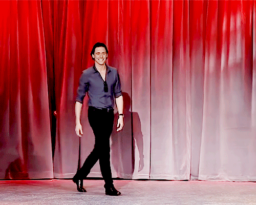 Flashback Friday: Tom Hiddleston at D23 Expo 2011 (http://maryxglz.tumblr.com/post/162970927857/flashback-friday-tom-hiddleston-at-d23-expo-2011 