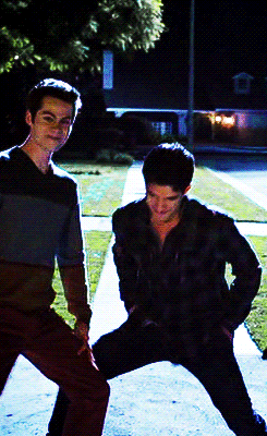 [.gif] Dylan and Tyler in Teen Wolf season 3A gag reels.... BROTP! but in real life...haha