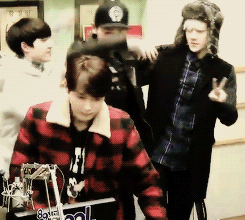 GIF - the moment D.O looks like a little shrimp compared to Chanyeol and Sehun