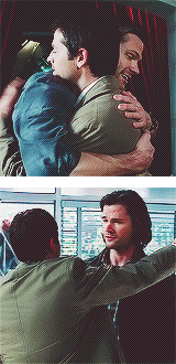 [gifset] I know Sam and Cas don't get many scenes together - probably because Misha can't keep a straight face ;- - but it was nice to see them interact while Dean was away fighting the mark. {click through for more pics}