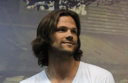 Hey, my Sammy girls @nicolehuds and @loulou1 - Click through for a whole set of Jared winking gifs and pics :D
