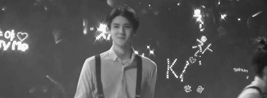 I LIVE FOR THIS FACE. THIS BOY WAS AND WILL ALWAYS BE MY ULTIMATE BIAS. SEHUNNIE IS MY BABE, AND THIS FACE IS PRICELESS. I'm sorry, my feels acted up. I just want sehunnie in my arms.....❤❤