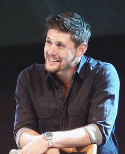 Jensen Ackles being adorable.  This pin is so damn sexy, it led to me to create my supernatural board. -M.