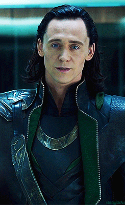 Loki (gif - the slow, smirk.  Fangirls go wild.