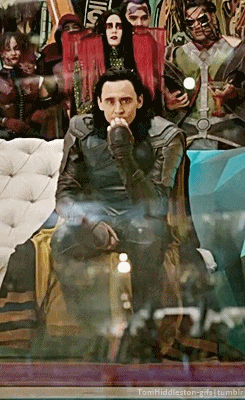 Loki in the Thor 3: Ragnarok’s first new trailer. Gif-set (by tomhiddleston-gifs: