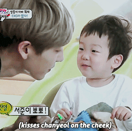 <3 So happy he couldn't even stay in frame. #chanyeol #returnofsuperman