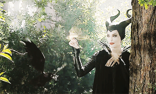 Maleficent & Diaval <3 THE FEELS! Angelina Jolie. Sam Riley.