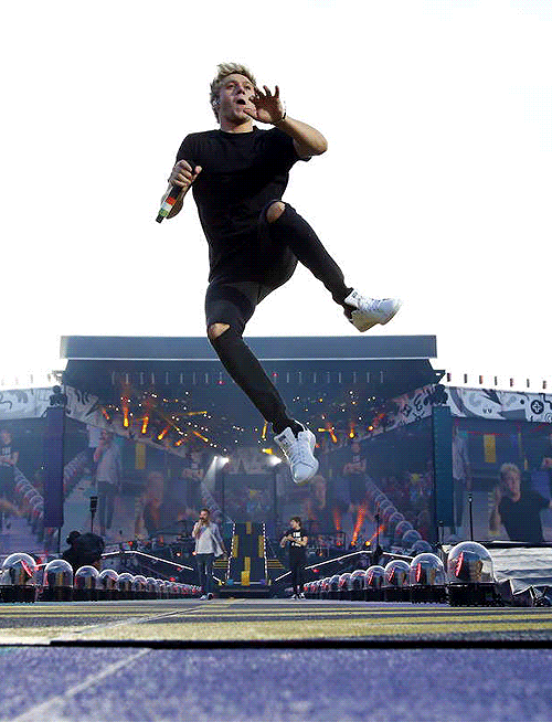 Niall floating in mid-air!