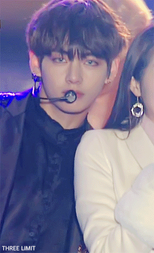 No don't TaeTae, I can't handle the sexiness< whO GAVE HIM THE RIGHT??!1? THIS IS ILLEGAL!!!1!!!