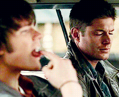 One point Sam lol. (gif Oh happy days : Already pinned but I have to re-pin it