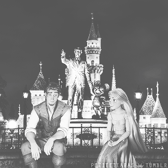 Rapunzel and Flynn Rider | 7 Disney Couples Enjoying Date Night At Disney