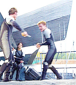 Sam and Josh Goofin Around | Community Post: Top 10 Moments From Behind The Scenes Of Catching Fire
