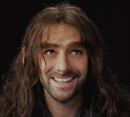 The whole little urm... Thing of photographs I just posted of Kili and the Elf, I had such a hard time posting because I was fangirling way to hard.