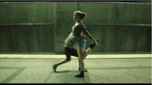 There will never be enough GIFs of this dance. | You Have To Watch This Couple Dancing On A Subway Platform. This is so cool!