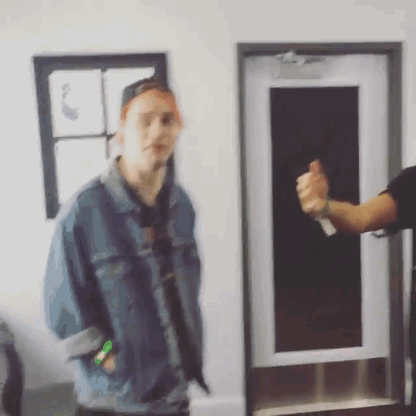 When Niall reunited with 5SOS it was adorable