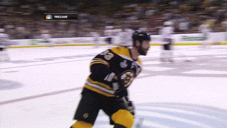 Zdeno Chara discovered that ice is slippery. | The 89 Funniest Sports GIFs Of 2013